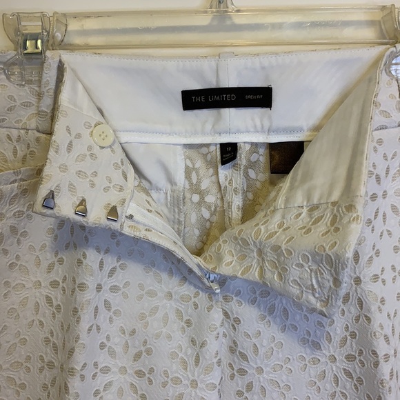 The Limited Drew Fit eyelet cropped pants - Picture 6 of 9